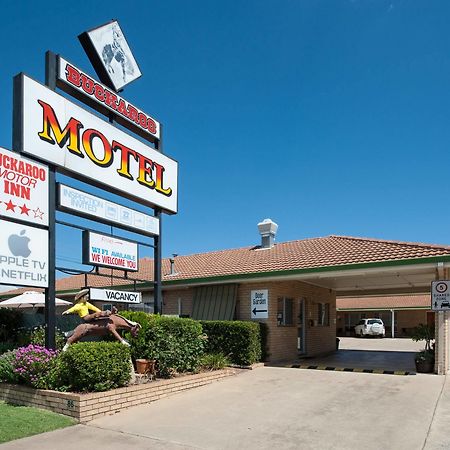 Buckaroo Motor Inn Уорик Экстерьер фото